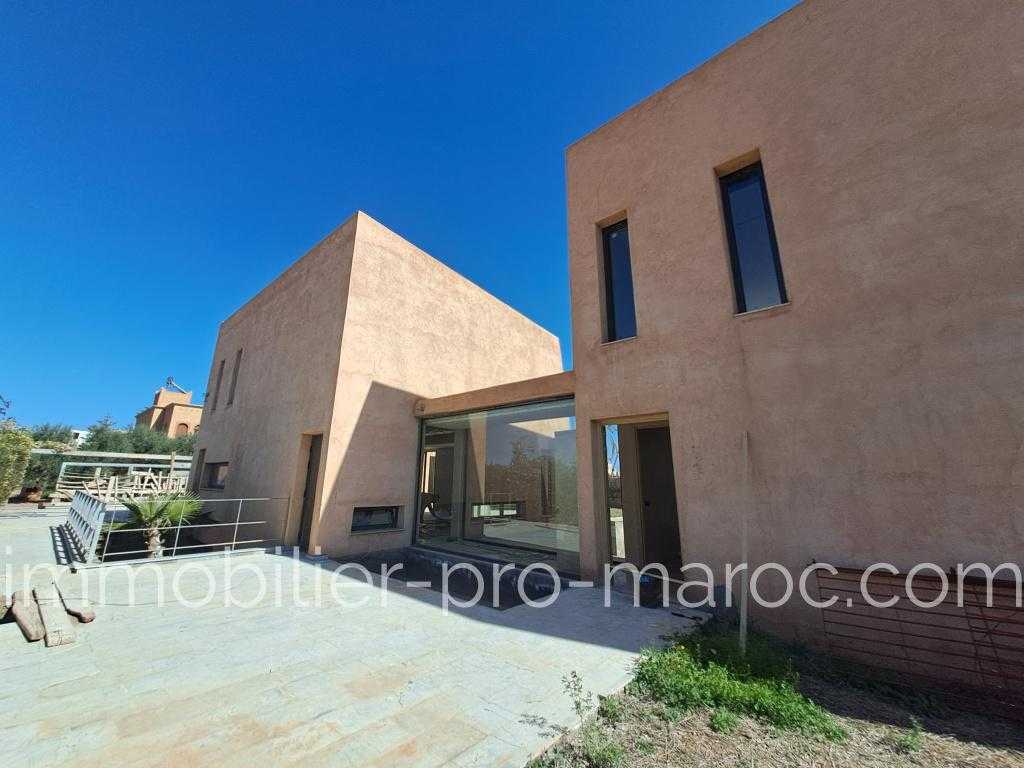 Villa Surface du Terrain 1 044 m²